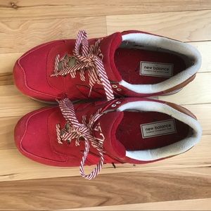New Balance 574 Crimson